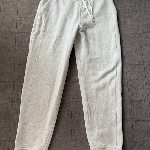 Scuba HR Jogger Size 6 NWT Heathered Core Ultra Light Grey - Picture 2 of 4